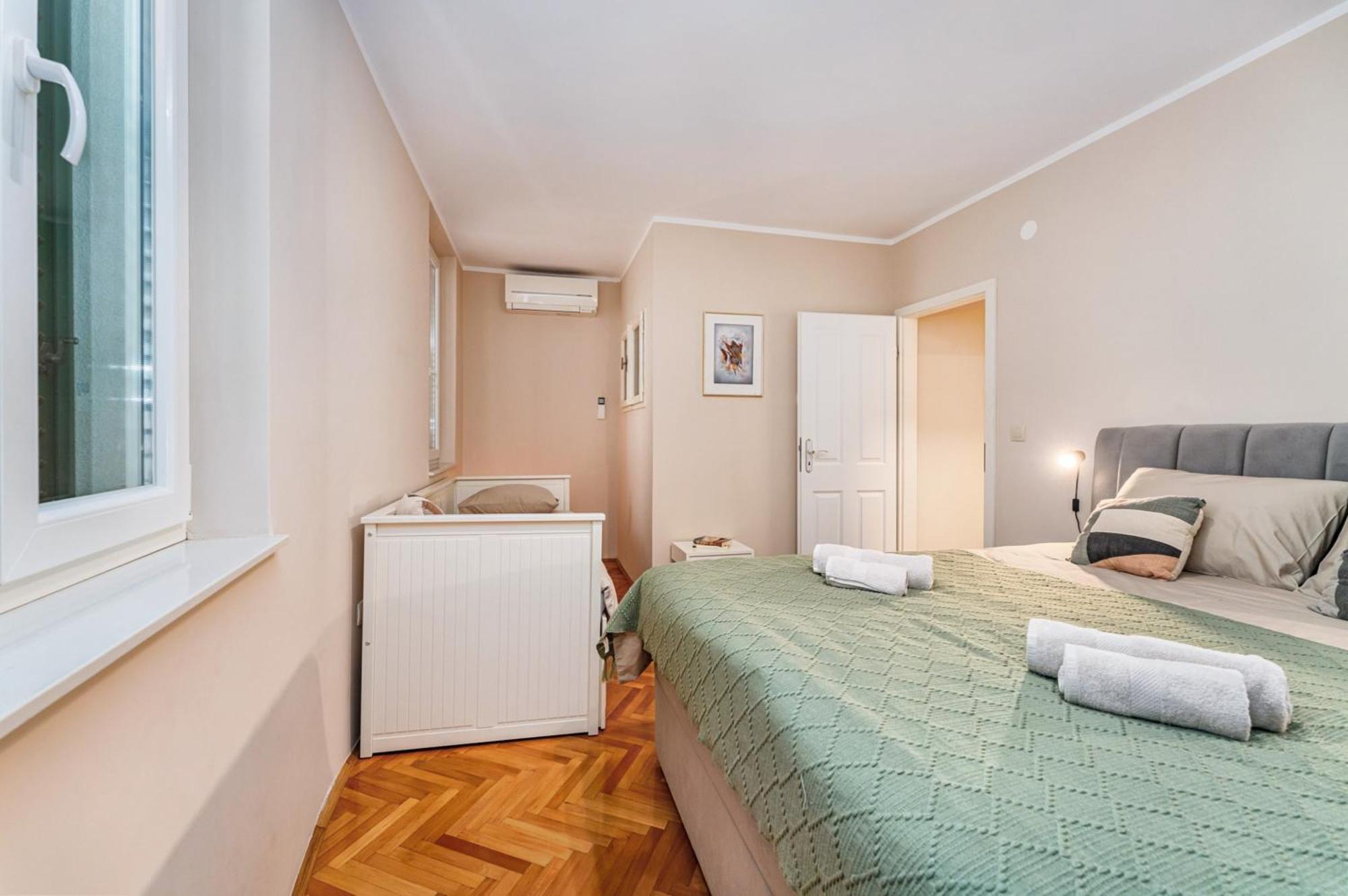 Samm Apartments Šibenik Exteriör bild