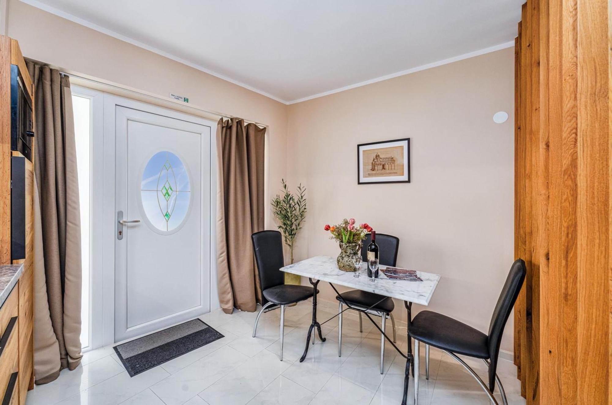 Samm Apartments Šibenik Exteriör bild