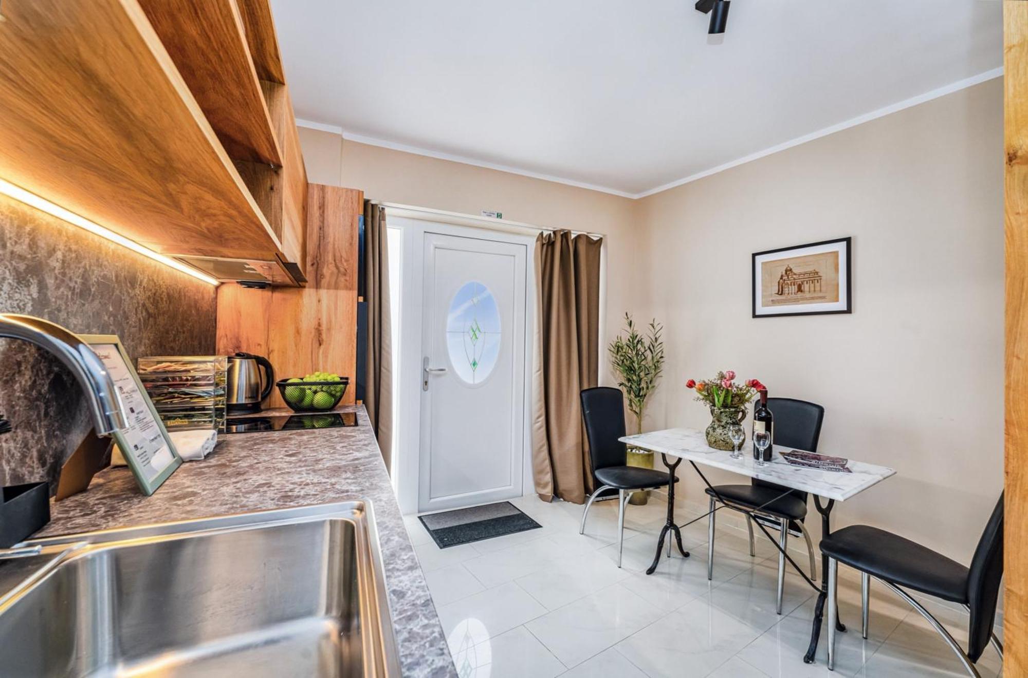 Samm Apartments Šibenik Exteriör bild